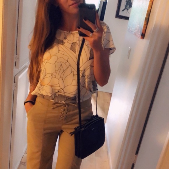 Meet your Posher, Stacey - Picture 2 of 4